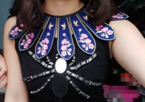 Cloak cloud shoulder embroidery