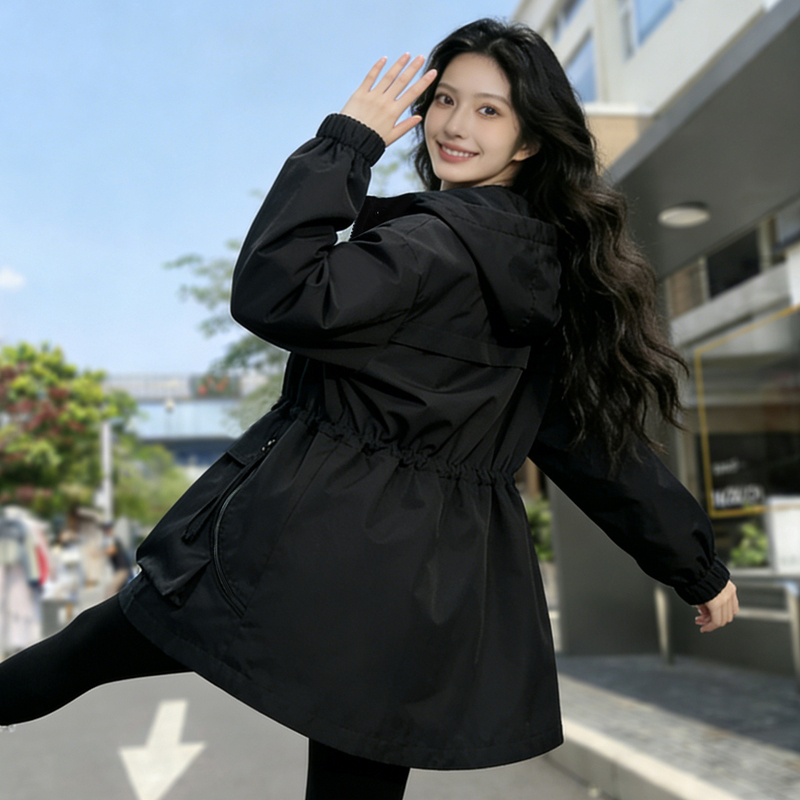 New Spring Arrivals in February and August: Mid-Length, Waist-Cinching, Slimming, Hooded, High-End Design Trench Coat, Workwear-Style, Windproof for Women