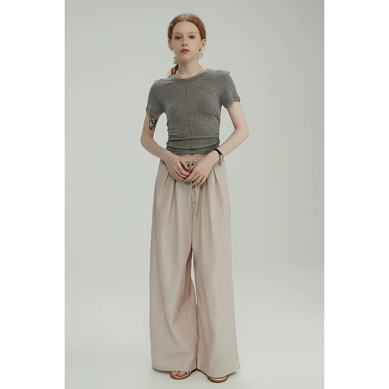 Woolen short T-shirt with a round collar, high-quality style