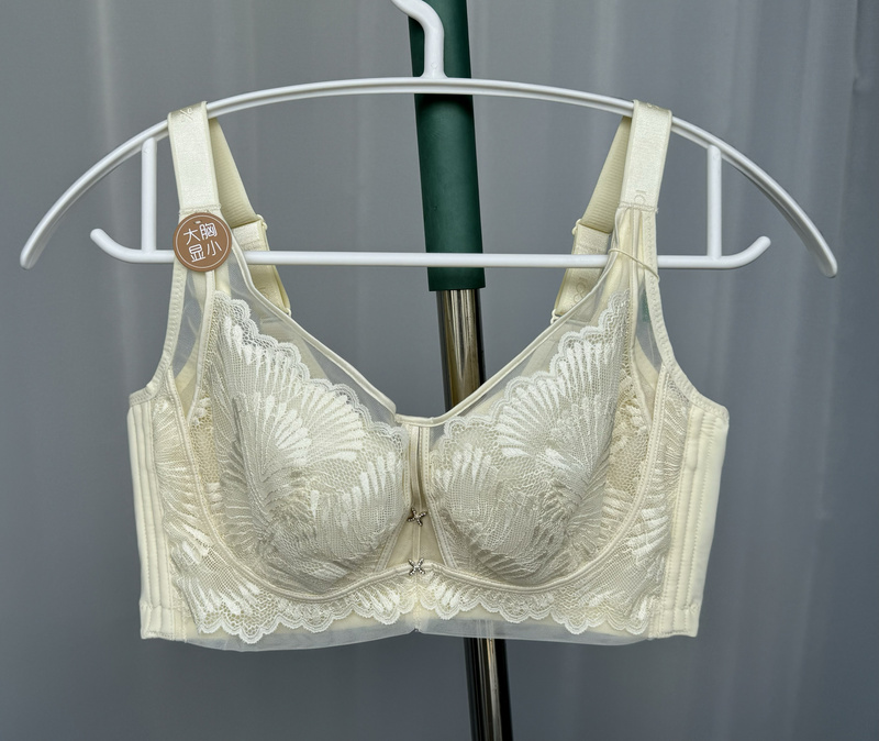 100% Feeling 1702 Strapless Thin D Cup Summer Bra for Large Busts, Minimizing, Lifting, Anti-Sagging, Side Breast Collection, Adjustable Bra 100% Feeling 1702 Strapless Thin D Cup Summer Bra for Large Busts, Minimizing, Lifting, Anti-Sagging, Side Breast Collection, Adjustable Bra