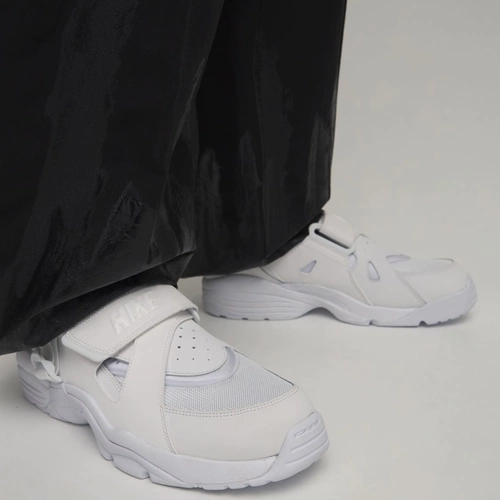 Nike CDG Comme des Garçons Air Carnivore