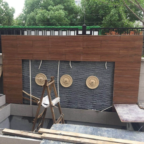 Резное резное песчаное камень на открытом воздухе на стенах стена европейская цветочная доска круглая стена, связанная с внешней стеной, отделка подвесной подвески