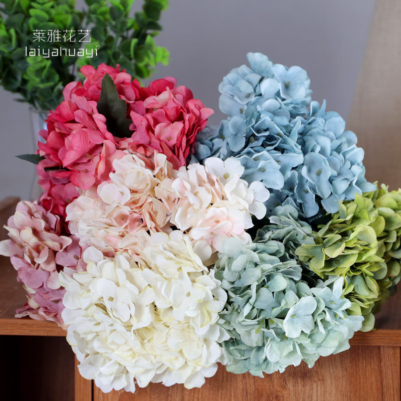 New retro Hydrangea Nordic simulation flower fake flower silk flower living room decoration decoration wedding background wall insert flower art