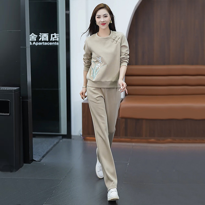 New Chinese-Style Casual Sports Suit for Women 2026 Spring New National Style Loose Round-Neck Sweatshirt Straight-Leg Pants Two-Piece Set