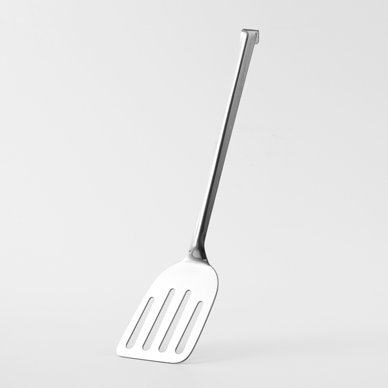 Italian imports Calder stainless steel long handle leaking shovel Egg Cake Batter Pancake Steak for Home Fried Vegetable Shovels