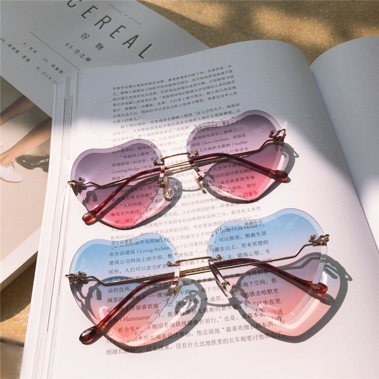 Ulzzang gradient tình yêu không kính râm nữ retro Harajuku net đỏ in hình ảnh du lịch dễ thương kính đồ chơi