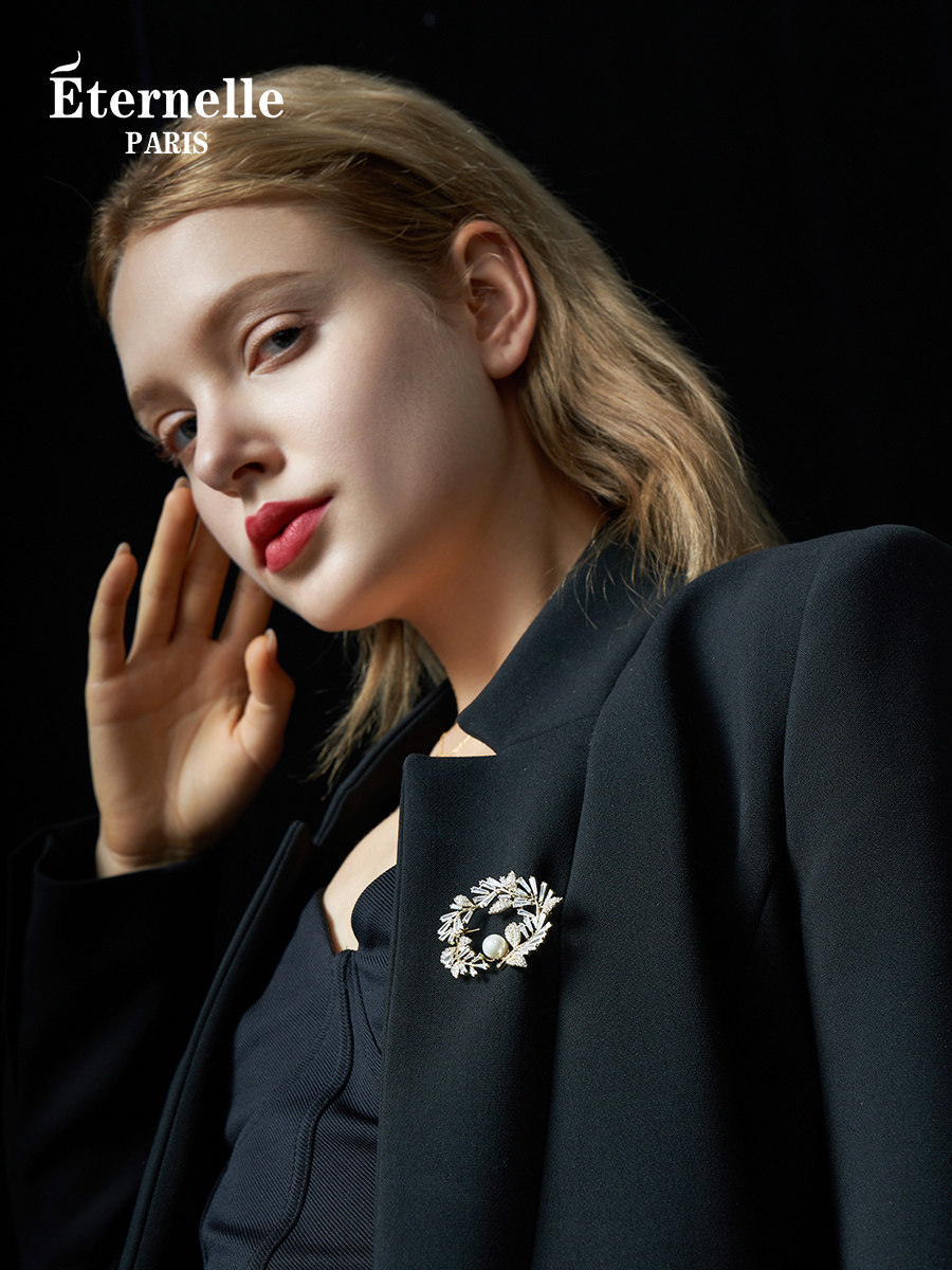 French Eternelle Original Design High-End Brooch 2025 New Style Corsage Suit Lapel Pin Versatile Accessory