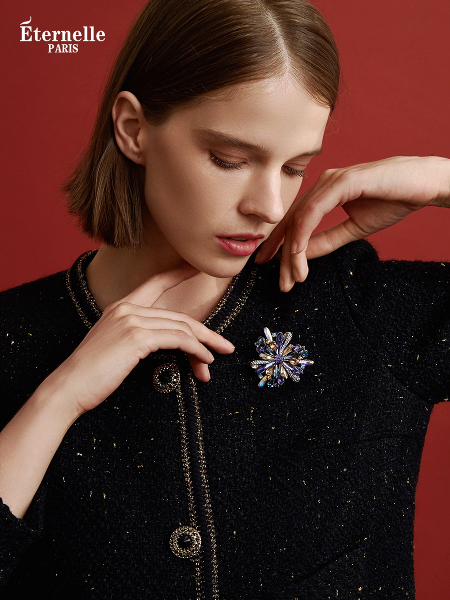 Eternelle French Original Design Brooch for Women, High-End Elegant Autumn and Winter Accessories, Corsage, New Year's Gift