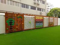 Kindergarten rock climbing wall outdoor wooden climbing wall childrens spider web climbing frame physical training combination rock climbing wall