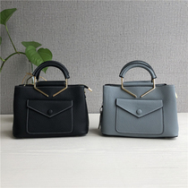 Small Fresh Foreign Trade Factory Yu Single Tail Goods Discount Handling Head Layer Bull Leather Fashion Handbag 100 Hitched Satchel Bag