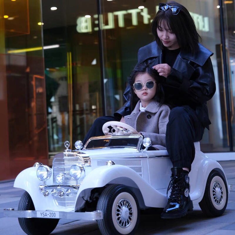 The New Mercedes-Benz High-End Classic Car Is a Children's Electric Car That Can Be Driven by Both Boys and Girls, and Can Be Used by Adults with Remote Control, Featuring Four Wheels and Is Suitable for Parent-Child Activities The New Mercedes-Benz High-End Classic Car Is a Children's Electric Car That Can Be Driven by Both Boys and Girls, and Can Be Used by Adults with Remote Control, Featuring Four Wheels and Is Suitable for Parent-Child Activities