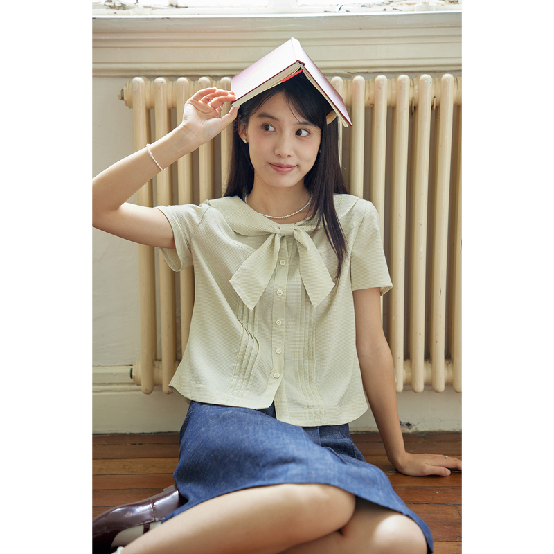 Nov Elist Age-Reducing Bow-Tie Tie-Up Fine Plaid Shirt for Women, Short-Sleeved French-Style Petite Top