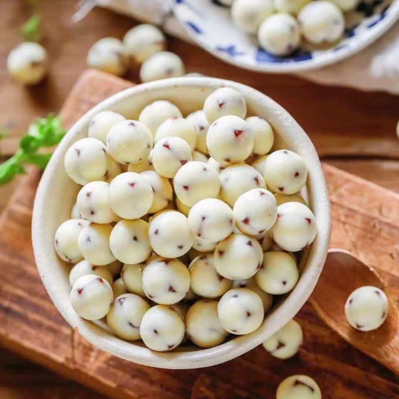 Factory direct supply net red yogurt hawthorn ball Douyin same style black and white chocolate hawthorn ball bulk casual snacks