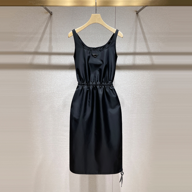 High-End Black Vest Dress 2026 Summer New Style Elegant Mid-Length Drawstring Waist Fashionable Sleeveless Dress High-End Black Vest Dress 2026 Summer New Style Elegant Mid-Length Drawstring Waist Fashionable Sleeveless Dress