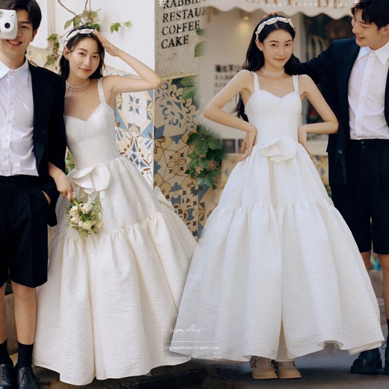 Studio photography theme clothing new French location street photography couple travel photography fashion Mori suspender printed wedding dress