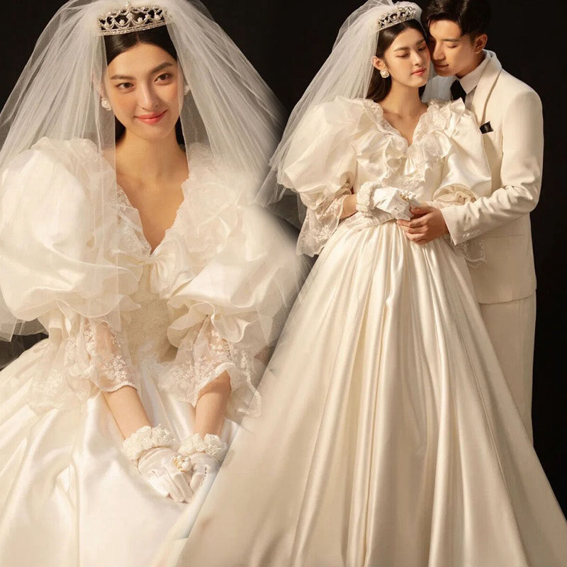 Studio retro theme clothing Hepburn style antique wedding photography photo white satin puff sleeve photo dress