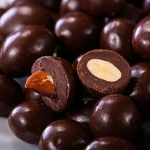 Odes pure black almond sandwich chocolate almond handmade baking for girlfriend birthday gift delicious snacks