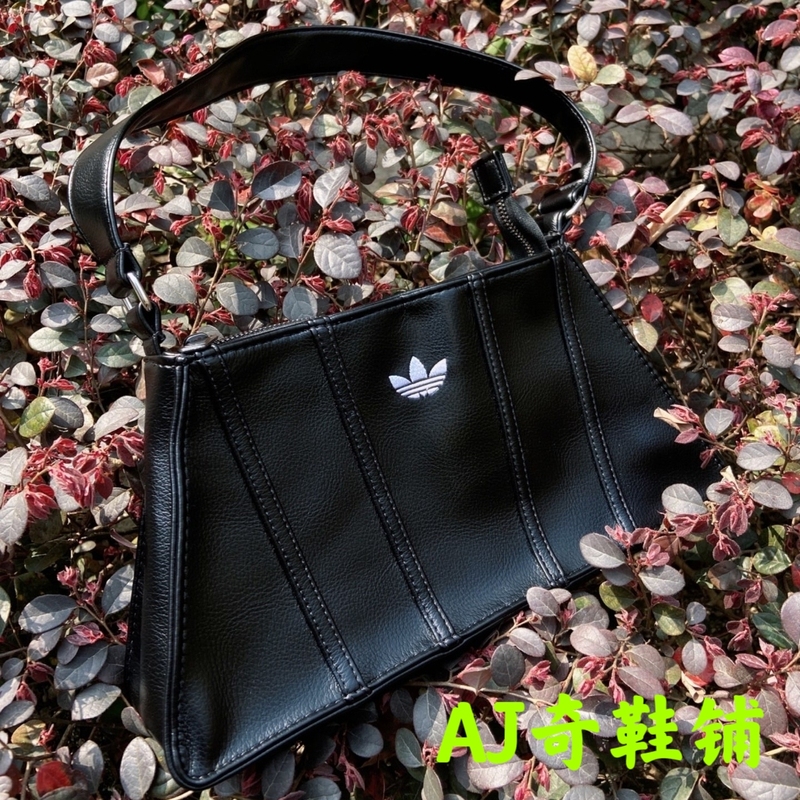 Adidas Trefoil Logo Print Micro-Label Underarm Bag Handbag Shoulder Bag Mini Black Il9610