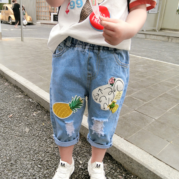 Mùa xuân và mùa thu 2019 bé gái mới bé gái giản dị quần jeans bé gái thoải mái in hình quả dứa - Quần jean shop quan ao baby