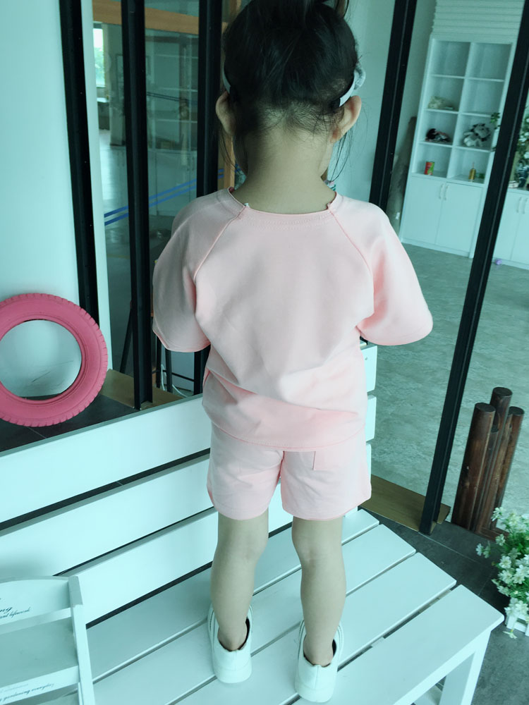 2018 mùa hè in T-Shirt + quần short hai mảnh trẻ em mặc phiên bản lỏng lẻo chàng trai và cô gái phù hợp với