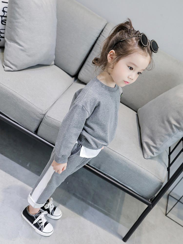 Áo phông trẻ em dứa + Quần trắng kéo đơn giản Bộ hai mảnh 2018 Bộ đồ thể thao thời trang xuân hè shop quần áo trẻ em đẹp