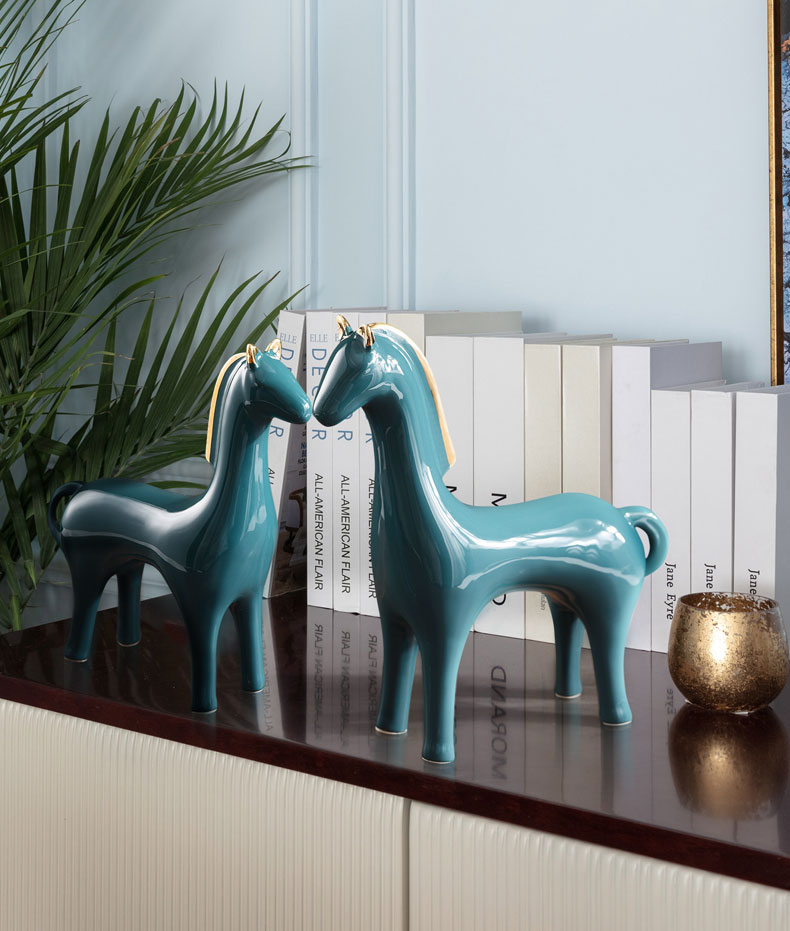 Contracted and I Scandinavian color ceramic horse furnishing articles TV ark, creative arts and crafts gift home sitting room adornment