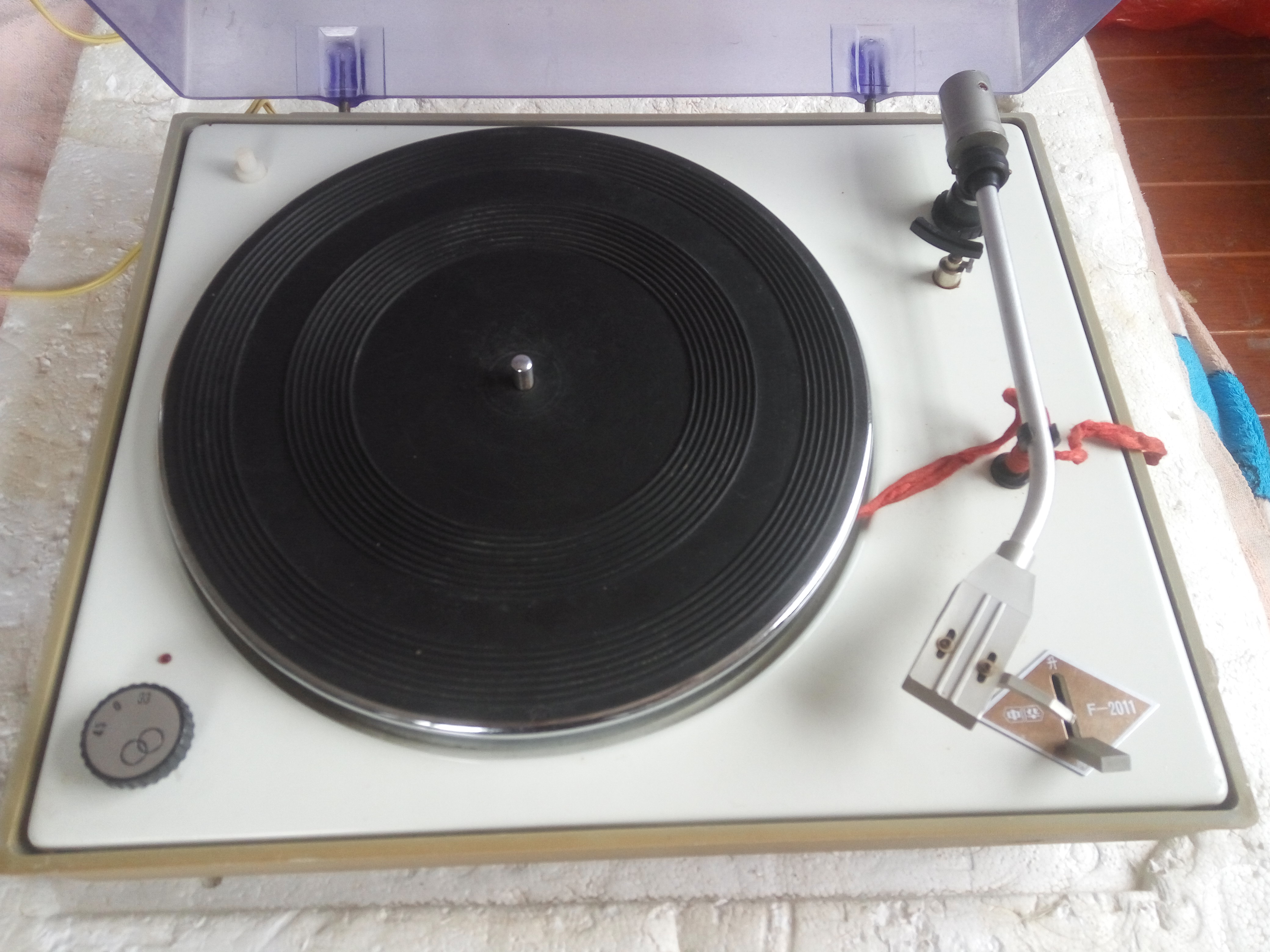 máy nghe nhạc đĩa than sony	 Máy ghi âm cổ, máy ghi âm thương hiệu nổi tiếng Trung Quốc Máy ghi âm Zhonghua F-2011, máy ghi âm vinyl - Máy hát máy nghe nhạc đĩa than tiếng anh