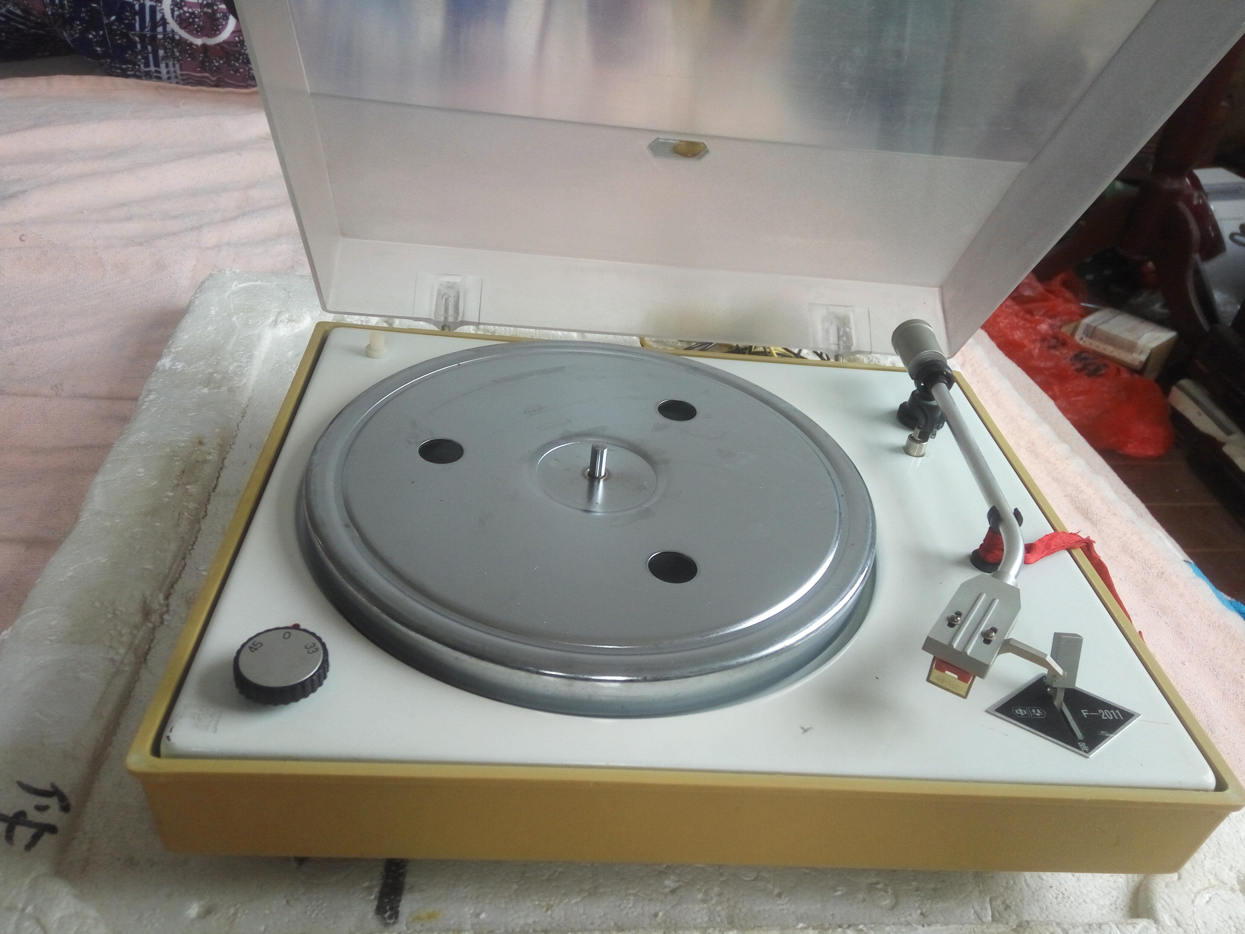 đầu đĩa than denon dp 3000	 Máy ghi âm cổ, thương hiệu nổi tiếng Trung Quốc, máy ghi âm F-2011 Trung Quốc, máy ghi âm, máy ghi âm vinyl - Máy hát 	bán máy nghe nhạc đĩa than