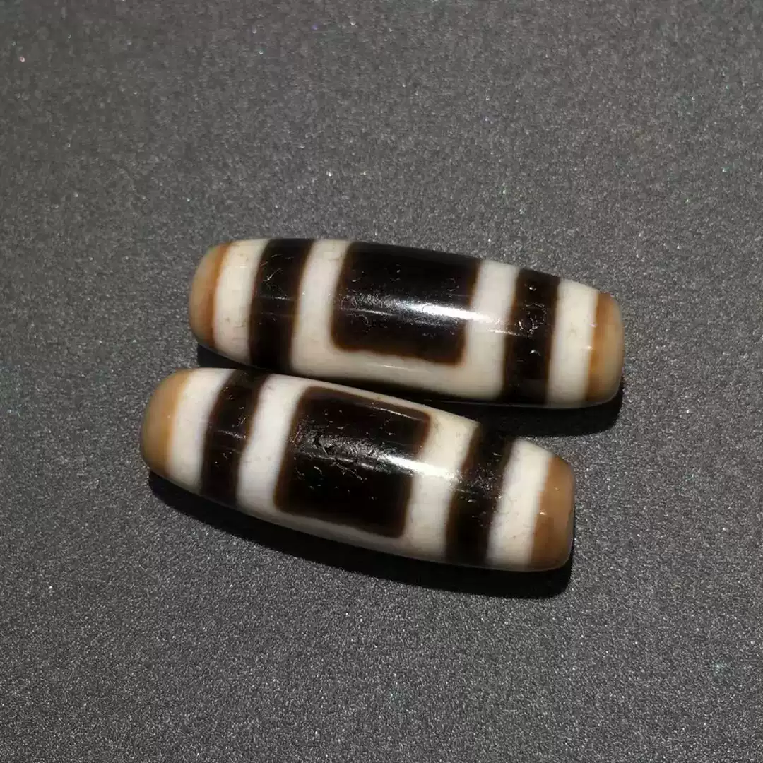 超激レア珍品‼︎ 古代丸型　虎牙四眼天珠 藏传西藏原矿虎牙天珠风化纹厚重，沁色漂亮，一颗虎牙天珠。 虎牙天珠