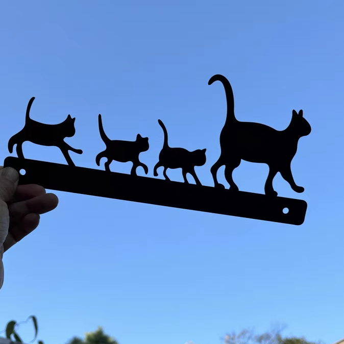 户外/庭院摆件 猫咪母子组合剪影木栅栏装饰做旧金属猫雕塑铁艺挂件庭院围墙摆件