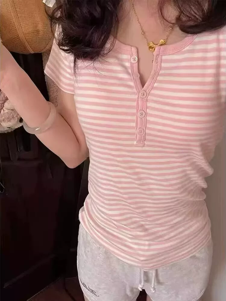 Футболка BrandyGirl с пятью пуговицами, розовая в полоску, короткий рукав, облегающий, one size