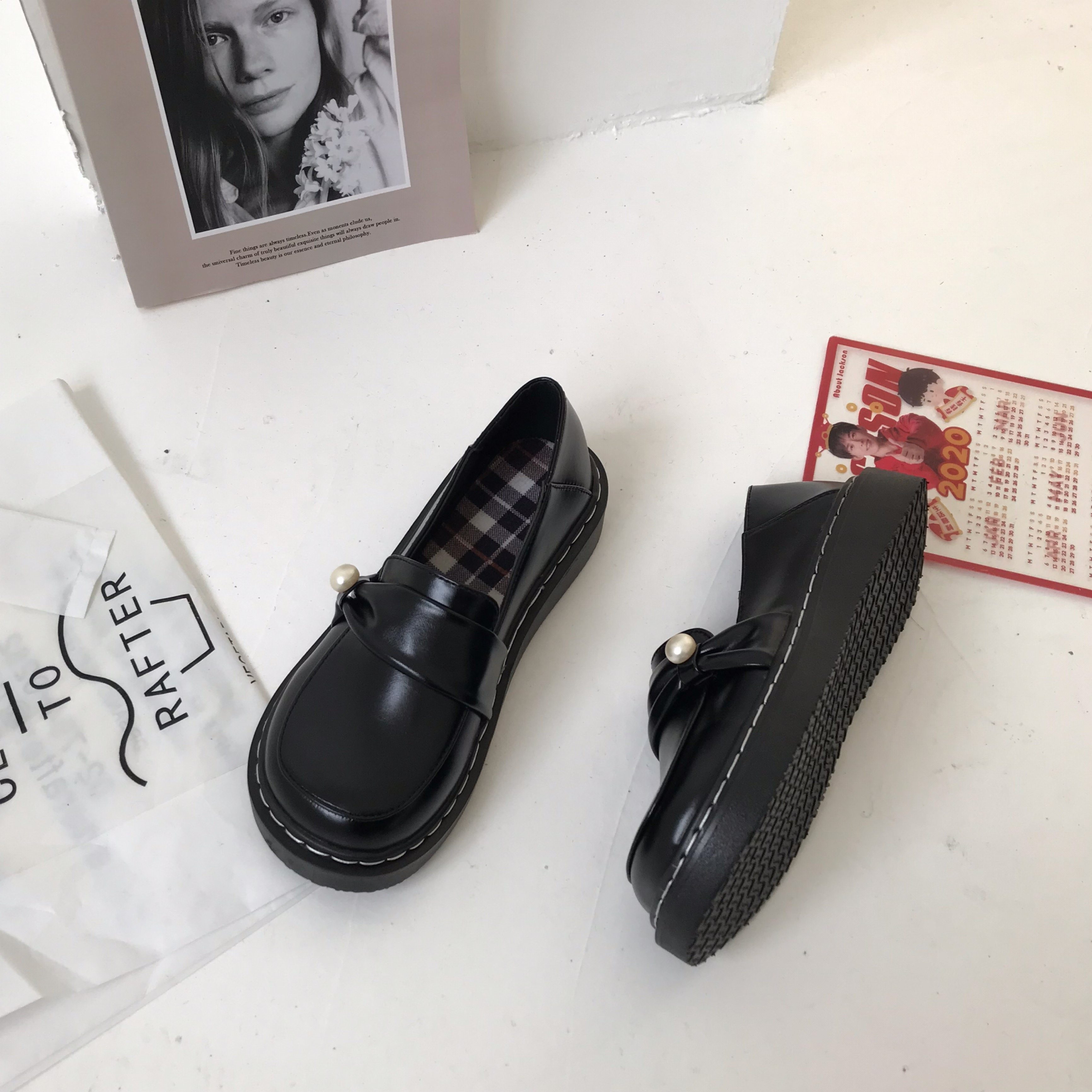 Little sun's Korean chic small leather shoes cute college style thick bottom Harajuku all-match female big head jk single shoes winter