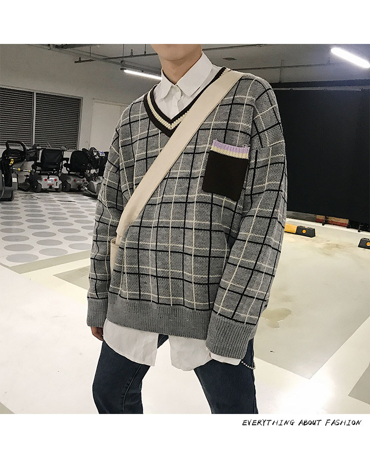 2018 mới kẻ sọc retro áo len lỏng cổ chữ V xu hướng nam phiên bản Hàn Quốc của áo len xu hướng xu hướng thu đông áo nam đẹp