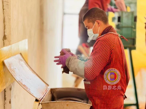 Решение драгоценных продуктов питания и Динбо -колледж Динбо -колледжа Дингбо Колледж Академии Динбо за курение для умных жалюзи в Мидслорд