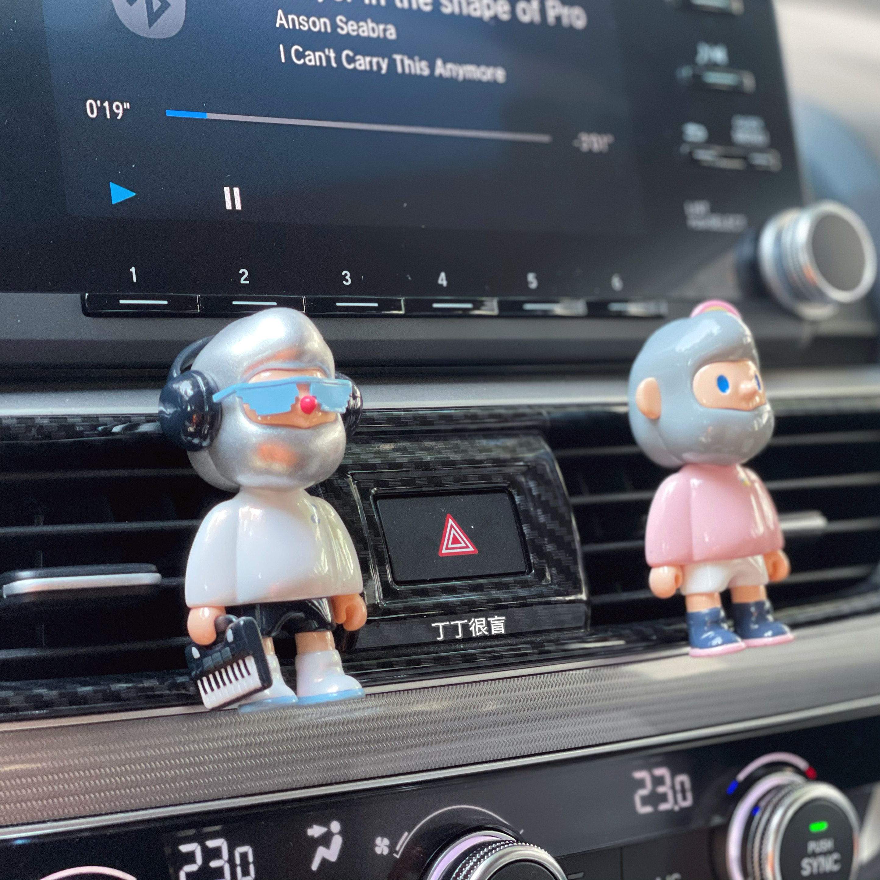 FARMER BOB boyfriend Lancome electronic sound rainbow hidden gift box version model model car air outlet pendant