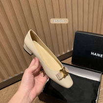 Exquisite Arc de Triomphe ~ shallow sheepskin flat shoes square head single shoes women flat heel bow 2021 spring new products