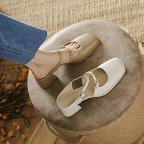 High-end self-retained ~ niche belt buckle leather mid-heel outerwear Baotou half-slippers all-match Muller slippers for women summer