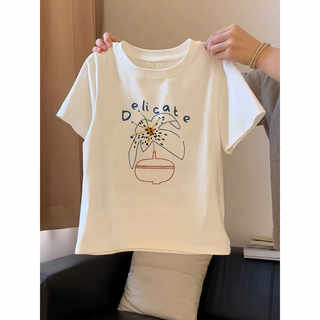 Artistic Hand-Painted Printed Top for Women, Summer Comfortable Pure Cotton T-Shirt, White Short-Sleeved, Suitable for Slightly Chubby Women, Inner Layer Base Shirt