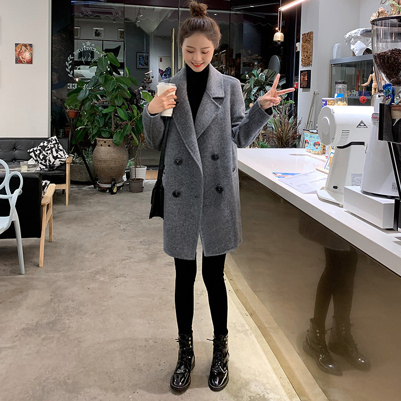 Anti - season clearing 2022 autumn and winter new Han - tai coat woman middle - long edition loose little whisker coat woman