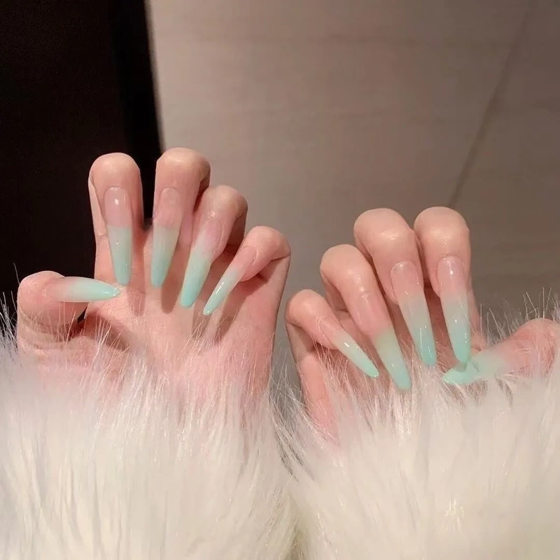 Mint Green, Full of Spring Energy, Gentle to Wear, High-End Gradient, Fresh and Brightening, Carved Design, Summer Detachable Nail Art, Purely Handmade Mint Green, Full of Spring Energy, Gentle to Wear, High-End Gradient, Fresh and Brightening, Carved Design, Summer Detachable Nail Art, Purely Handmade