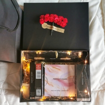 perfect diary Nine Color Eyeshadow Gift Box Whale Set perfect diary Eyeshadow Mascara Makeup Remover Lip Glaze