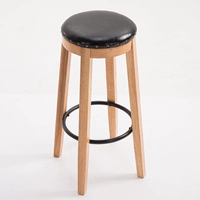 Черная кожа этой цветной ноги