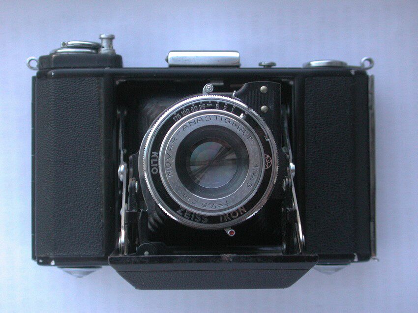 Rarely see the German Zeiss Zeiss Nettar 516 16 Fold Leather Cavity Camera 