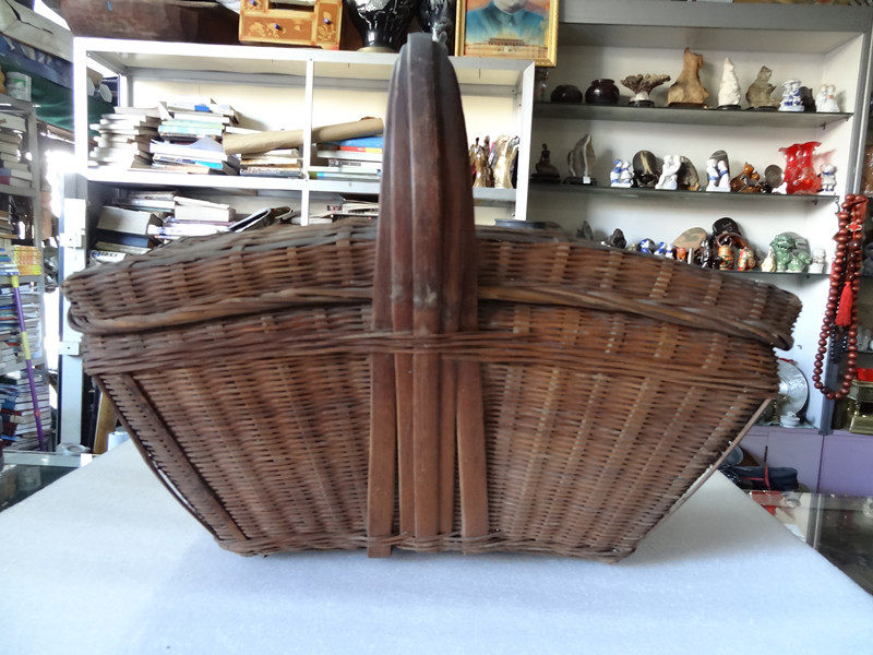 Antique collection North Korea Goryeo's old wicker bamboo woven basket folk products 