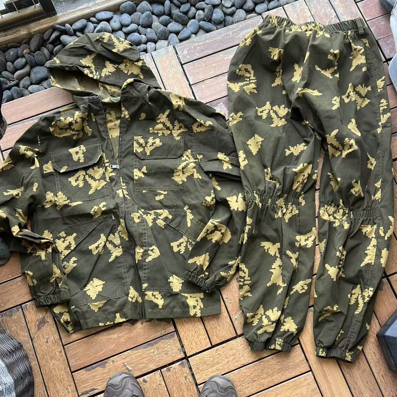 Russland Gelber Blumenhilfe-Tarn-Arbeitsanzug für taktische Outdoor-Trainingsanzüge für Herren – Detail 8