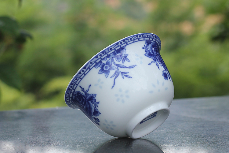 Bao gồm bát lớn Jingdezhen màu xanh và trắng gốm Kung Fu bộ tách trà Ngọc bích sứ sứ trắng sứ Jing chén bát phụ kiện - Trà sứ ấm pha trà thủy tinh