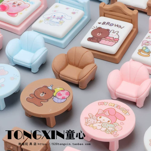 Маленькая мультяшная семейная мебель, кукольный домик, маленький диван