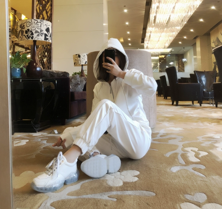 Một cái nhìn về tình yêu ~ Trang phục thể thao rộng rãi chạy bộ phù hợp với phụ nữ hai bộ thủy triều 2019 thời trang mới - Thể thao sau
