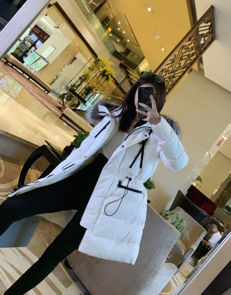 (Fisi) Hello and beautiful and smooth ... the lady's down jacket for a long version