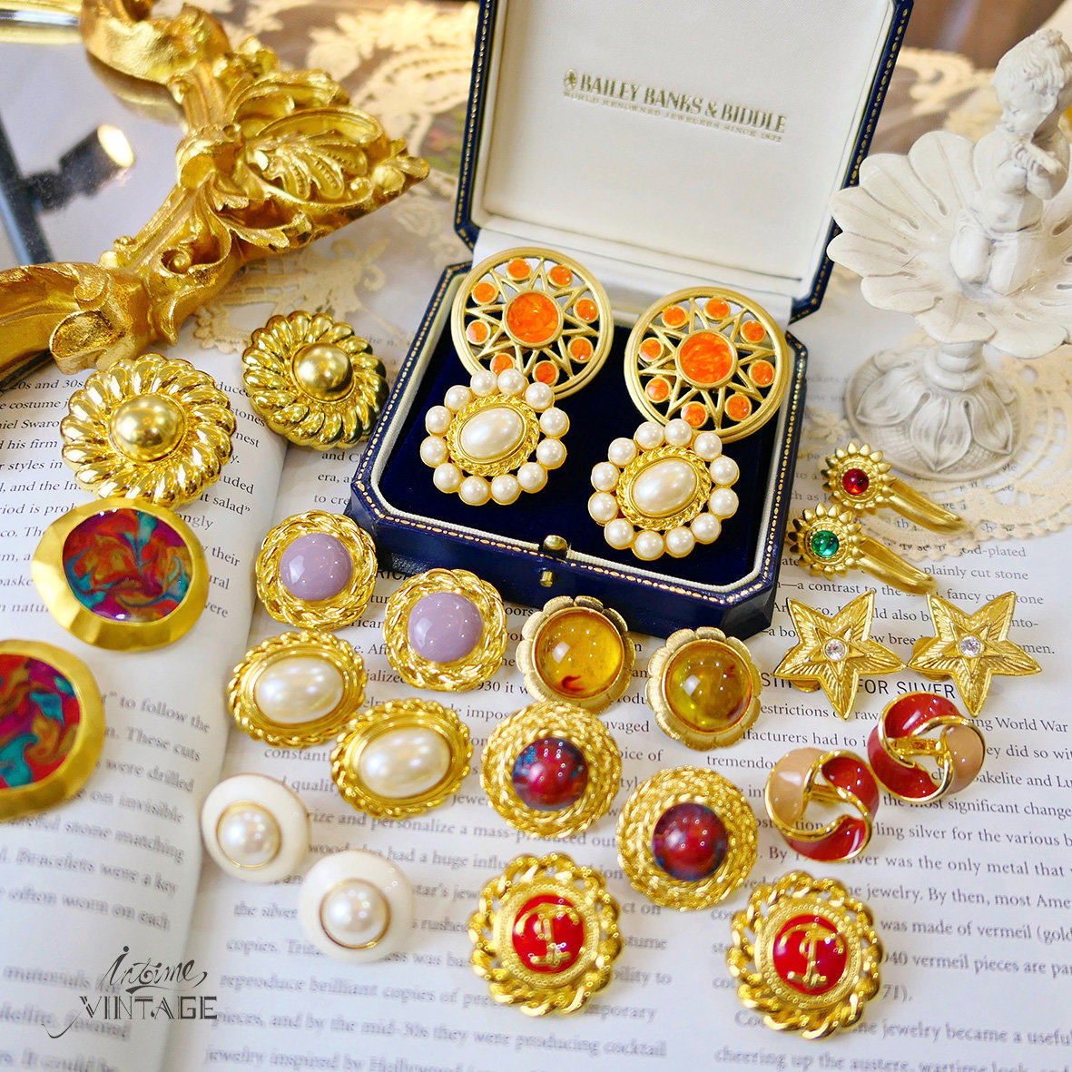 Vintage exotic jewelry gold-plated enamel pearl gorgeous elegant court style retro 80 years niche ear clip